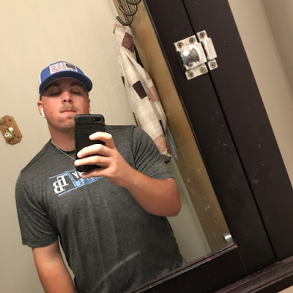 Meet your Posher, Zach